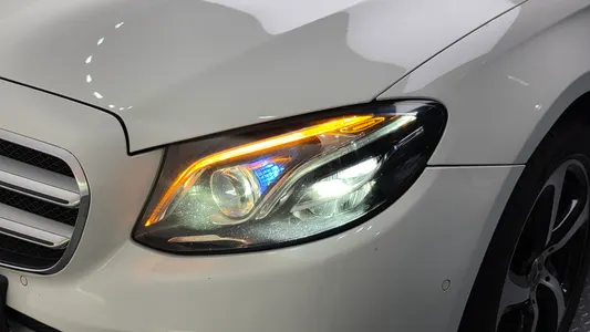 Mercedes-Benz E-Class W213 E220d 2018 22