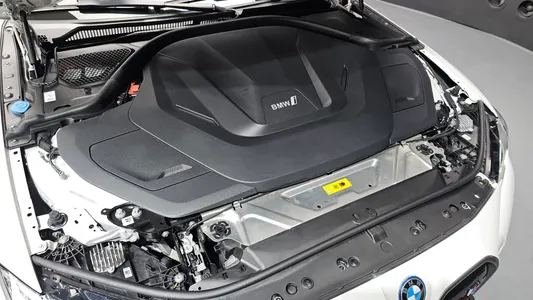 BMW i4 M50 2023 6