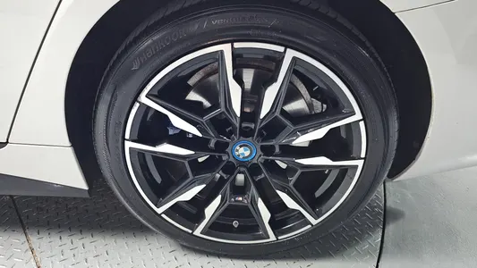 BMW i4 M50 2023 21