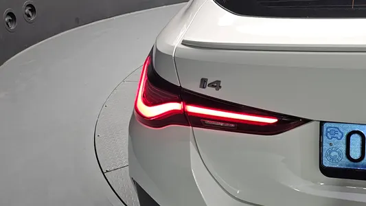 BMW i4 M50 2023 23