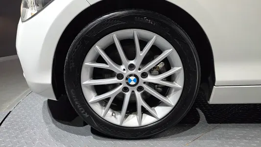 BMW 1 Series (F20) 118d 5 2015 5