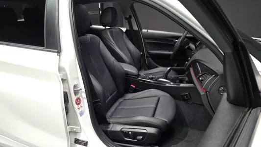BMW 1 Series (F20) 118d 5 2015 11