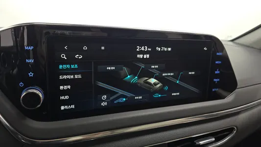 Hyundai (DN8) 2021 16