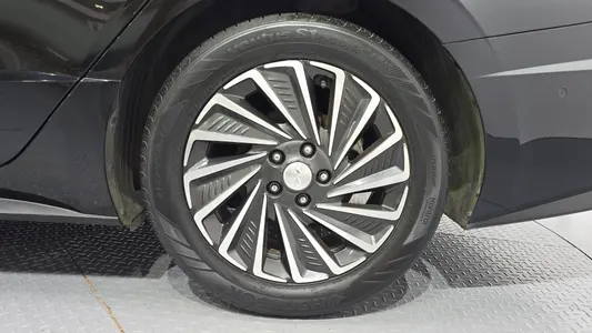 Hyundai (DN8) 2021 21