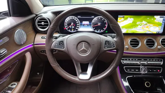 Mercedes-Benz E-Class W213 E300 4MATIC 2018 13