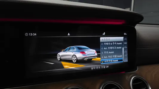 Mercedes-Benz E-Class W213 E300 4MATIC 2018 15
