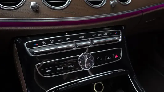 Mercedes-Benz E-Class W213 E300 4MATIC 2018 17