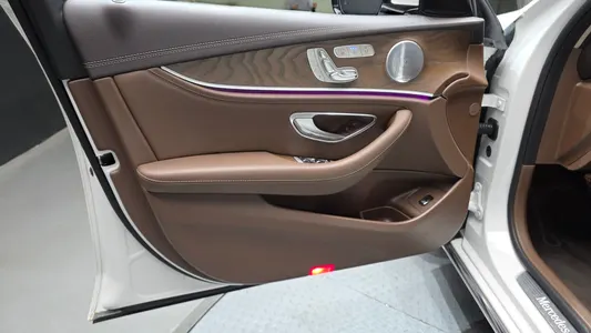 Mercedes-Benz E-Class W213 E300 4MATIC 2018 24