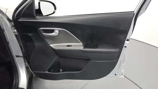 Kia 니로 플러스 2022 25