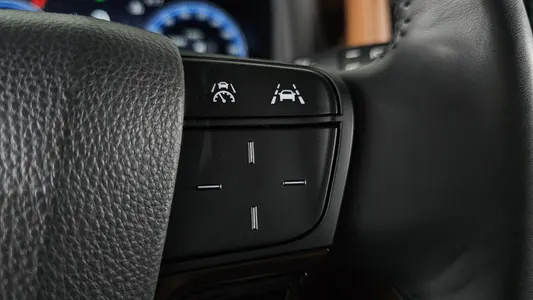 Toyota 4 2.5 HEV AWD 2023 38
