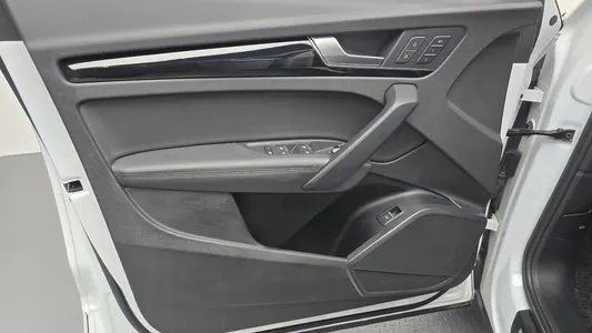 Audi Q5 (FY) 45 TFSI 2021 24