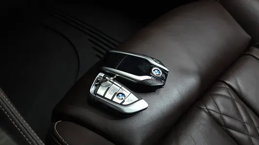 BMW 5 Series (G30) 520i M 2020 29