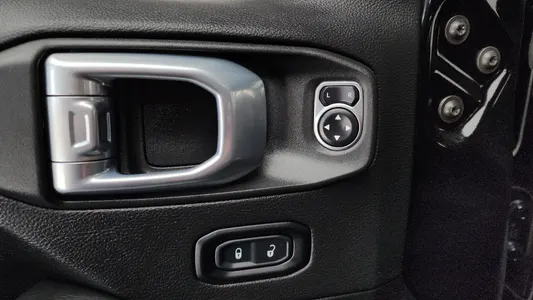Jeep (JL) 2.0 4 4xe 2022 28