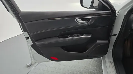 Renault Korea SM6 2.0 LPe RE () 2018 25
