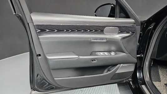 Genesis G90 (RS 4) 3.5 e-S/C AWD LWB 2023 24