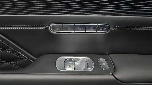 Genesis G90 (RS 4) 3.5 e-S/C AWD LWB 2023 35