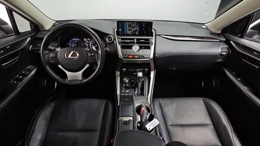 Lexus NX300h 2019 7