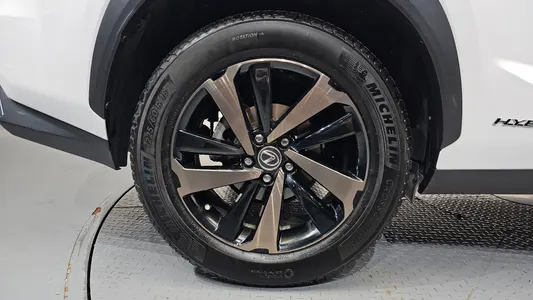 Lexus NX300h 2019 21