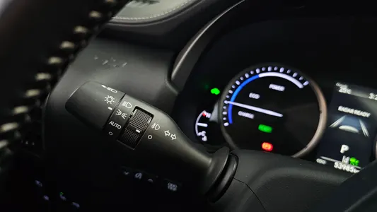 Lexus NX300h 2019 34