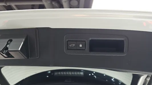 Lexus NX300h 2019 27