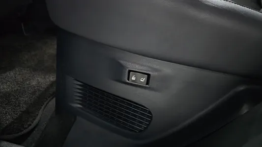 Lexus NX300h 2019 28