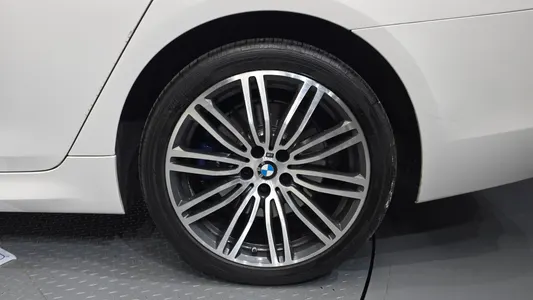 BMW 5 Series (G30) 530e M 2020 21