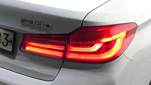 BMW 5 Series (G30) 530e M 2020 23