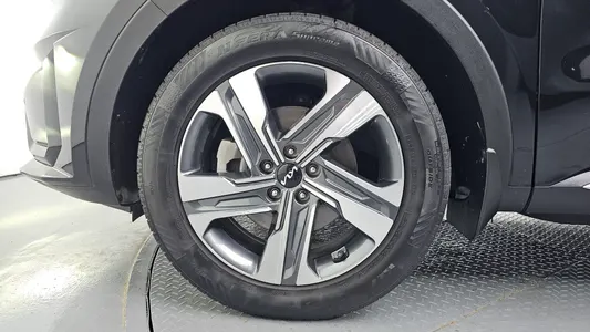 Kia 4 HEV 1.6 2WD 2022 5