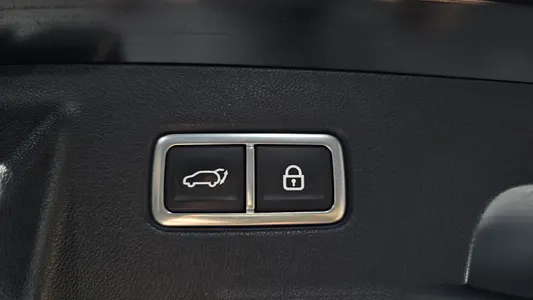 Kia 4 HEV 1.6 2WD 2022 19