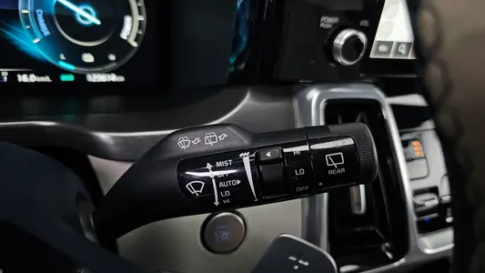 Kia 4 HEV 1.6 2WD 2022 27