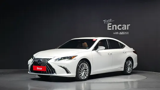 Lexus ES300h 7 2022