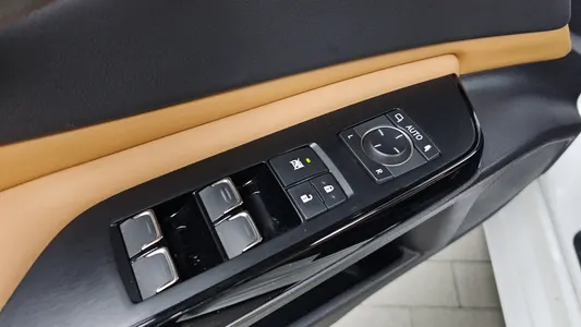 Lexus ES300h 7 2022 14