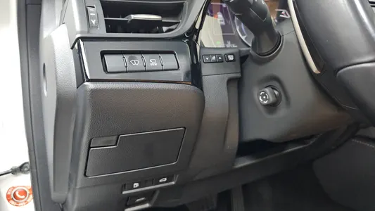 Lexus ES300h 7 2022 16