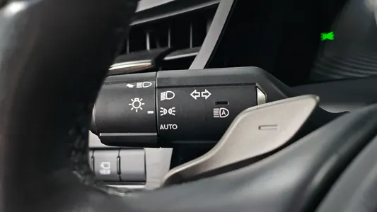Lexus ES300h 7 2022 17