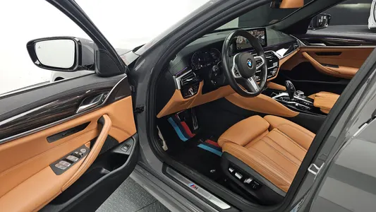 BMW 5 Series (G30) 520i M 2022 11