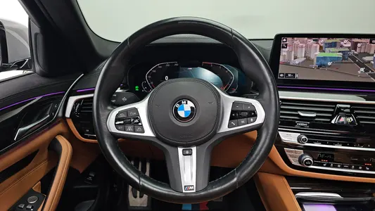 BMW 5 Series (G30) 520i M 2022 13