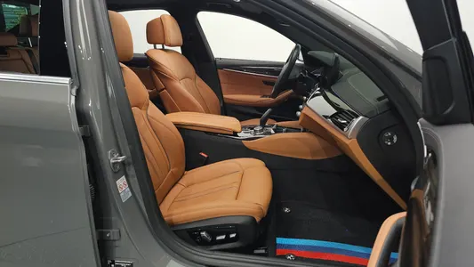 BMW 5 Series (G30) 520i M 2022 10