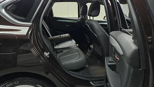 BMW 2 Series Tourer (F45) 2016 10