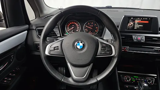 BMW 2 Series Tourer (F45) 2016 12