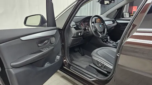 BMW 2 Series Tourer (F45) 2016 9