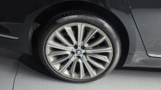 BMW 7 Series (G11) 750Li xDrive 2016 5