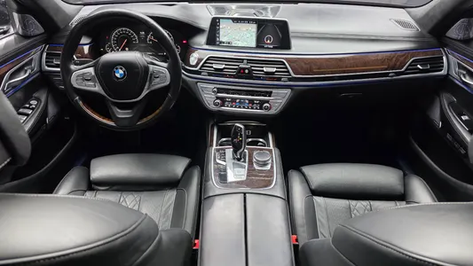BMW 7 Series (G11) 750Li xDrive 2016 7