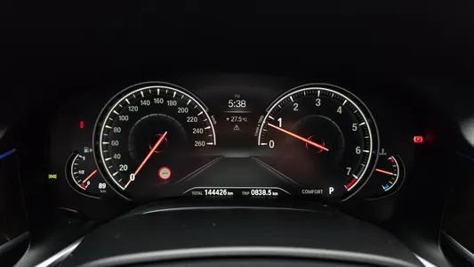 BMW 7 Series (G11) 750Li xDrive 2016 8