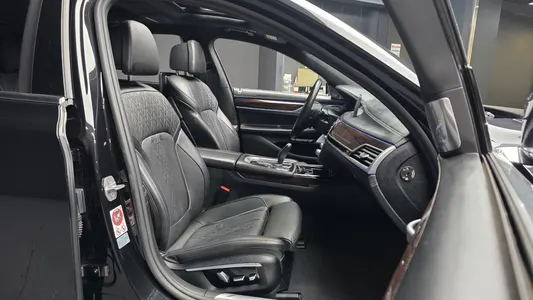 BMW 7 Series (G11) 750Li xDrive 2016 11