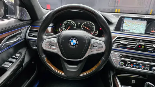 BMW 7 Series (G11) 750Li xDrive 2016 13