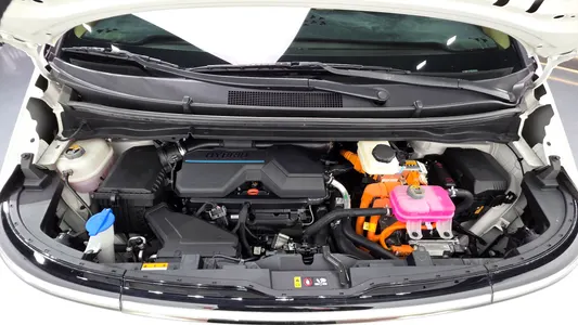Hyundai Staria HEV 1.6 5 2024 6