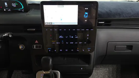 Hyundai Staria HEV 1.6 5 2024 13