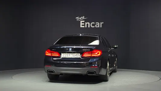 BMW 5 Series (G30) M550d xDrive 2018 4
