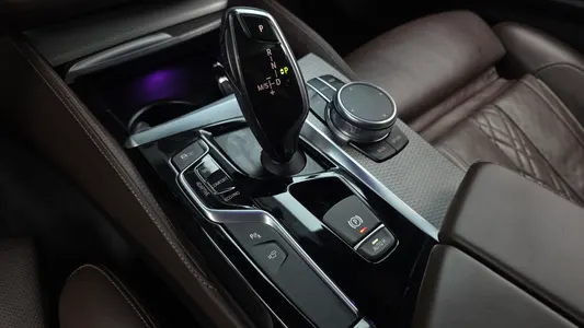 BMW 5 Series (G30) M550d xDrive 2018 9