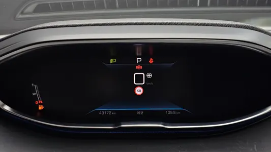 Peugeot 3008 2 1.2 Pure Tech GT 2022 8